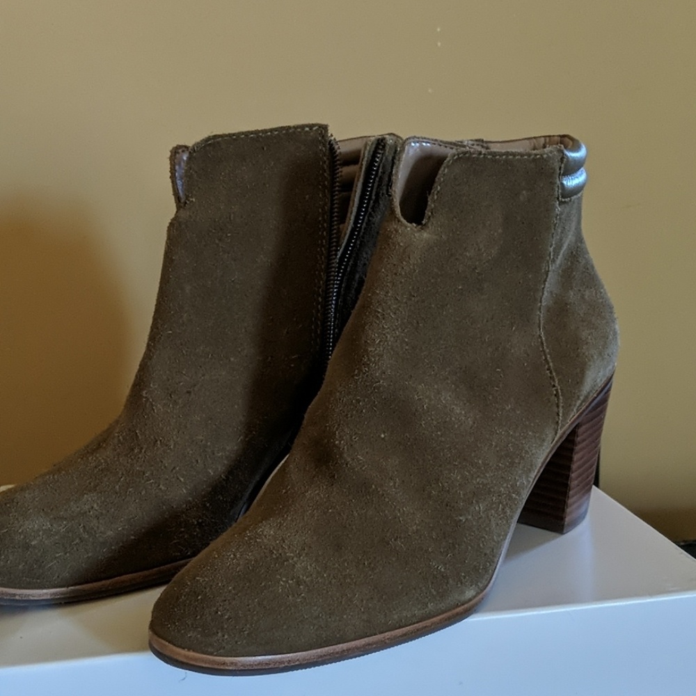 Bernardo olive/dark camel suede ankle booties